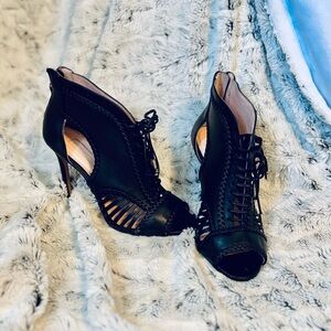 Elegant Black Lace-Up Women's Heels